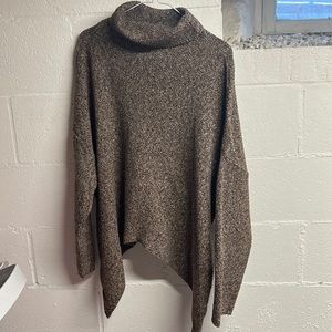 Women’s brown hi-lo sweater